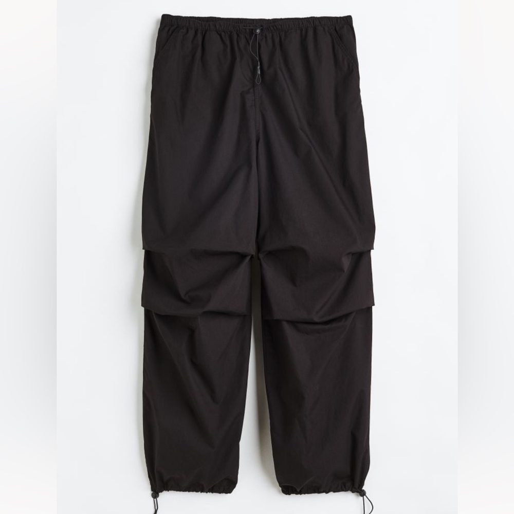Parachute Pants 🖤